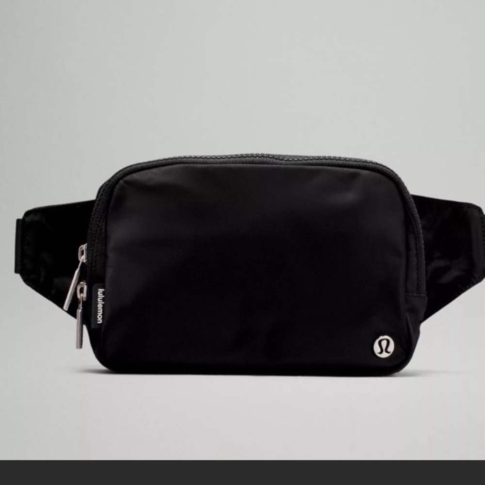 NEW LULULEMON Athletica Everywhere Belt Bag LARGE in BLACK
